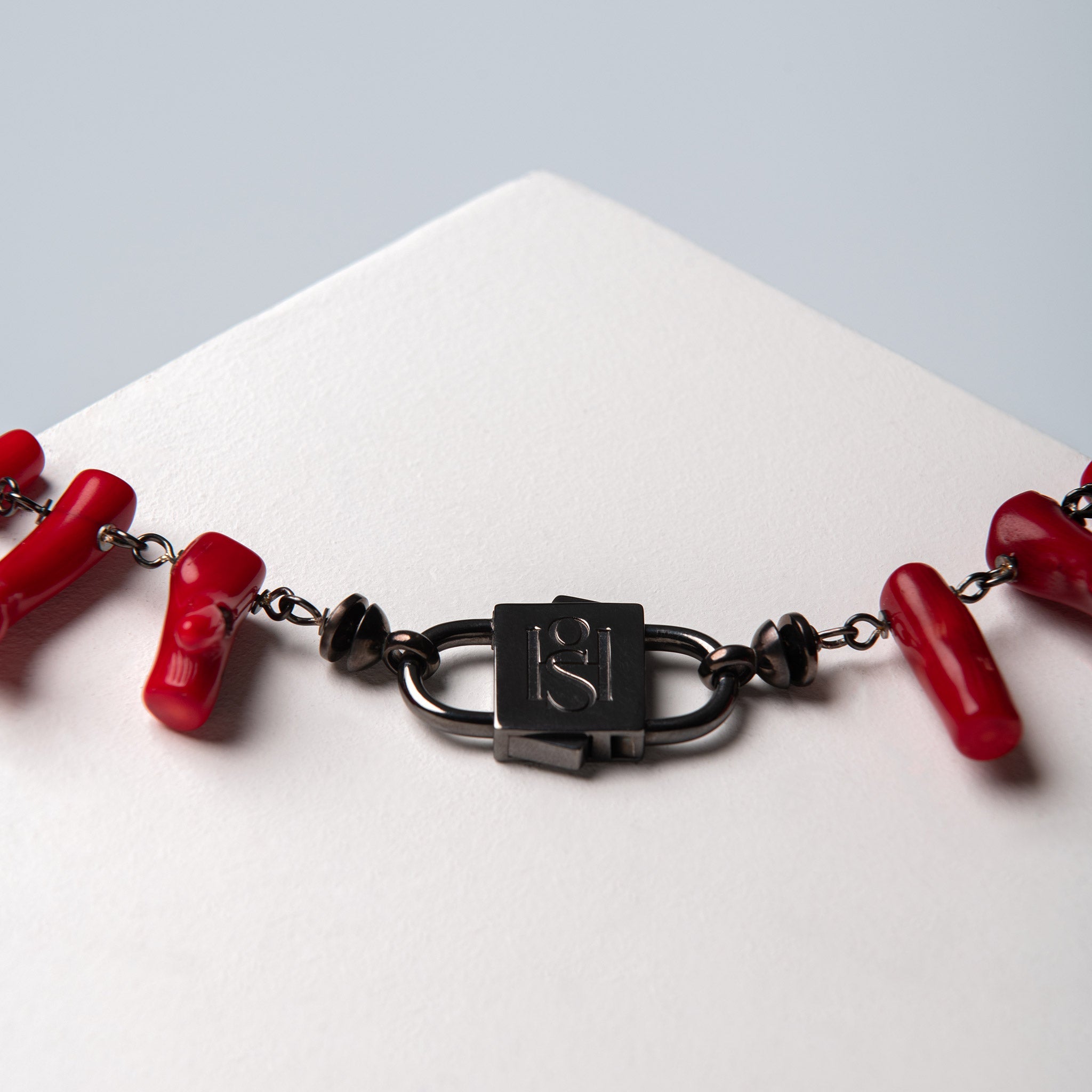 House of Sol - HoS - Unique High-end Fine Jewelry for unapologetic women. 