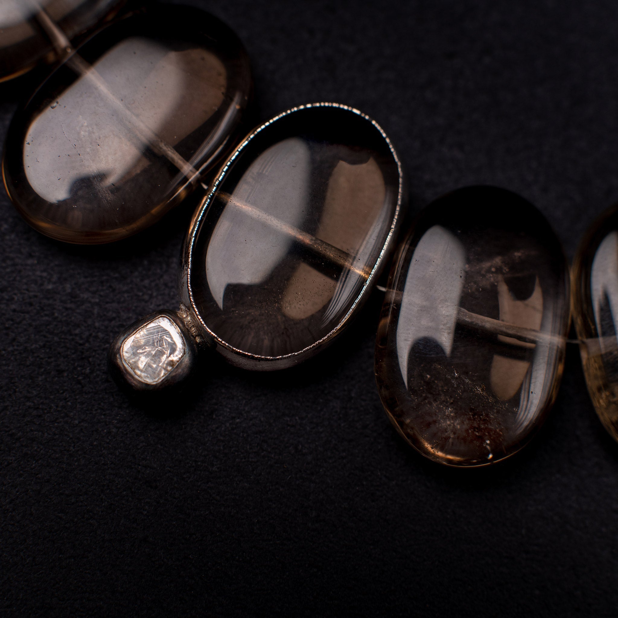 House of Sol - HoS - Unique High-end Fine Jewelry for unapologetic women. 